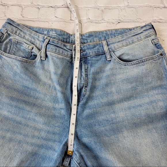 ANA A New Approach Woman’s Mid Rise Boyfriend Jeans light blue distressed 14 - Picture 11 of 13